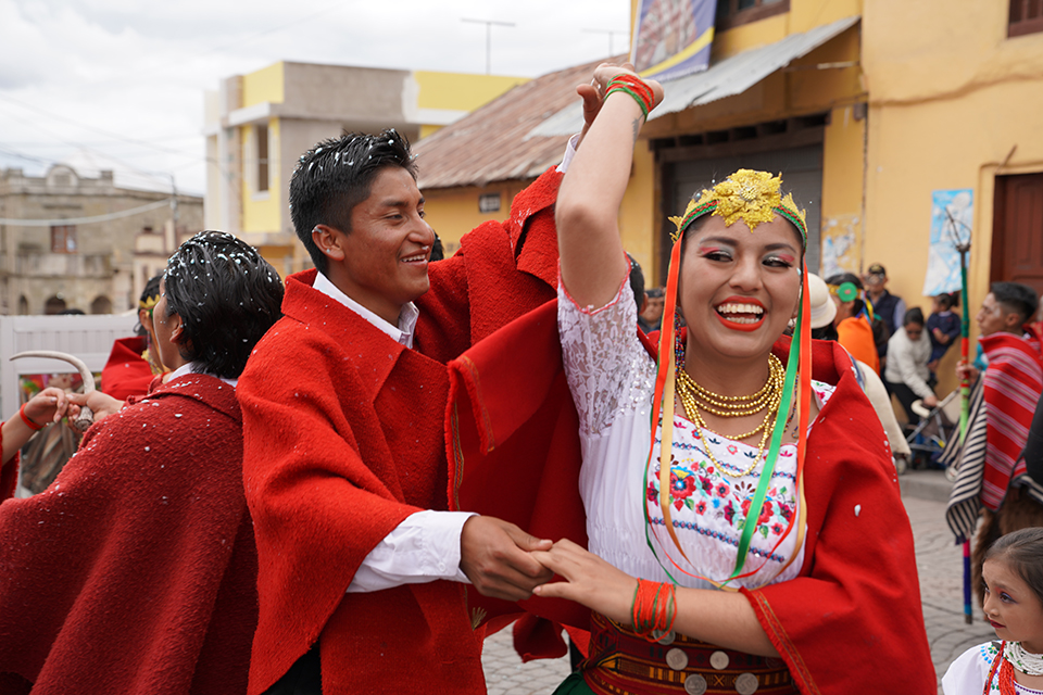 Vive Los Carnavales Mas Alegres En Chimborazo Tungurahua